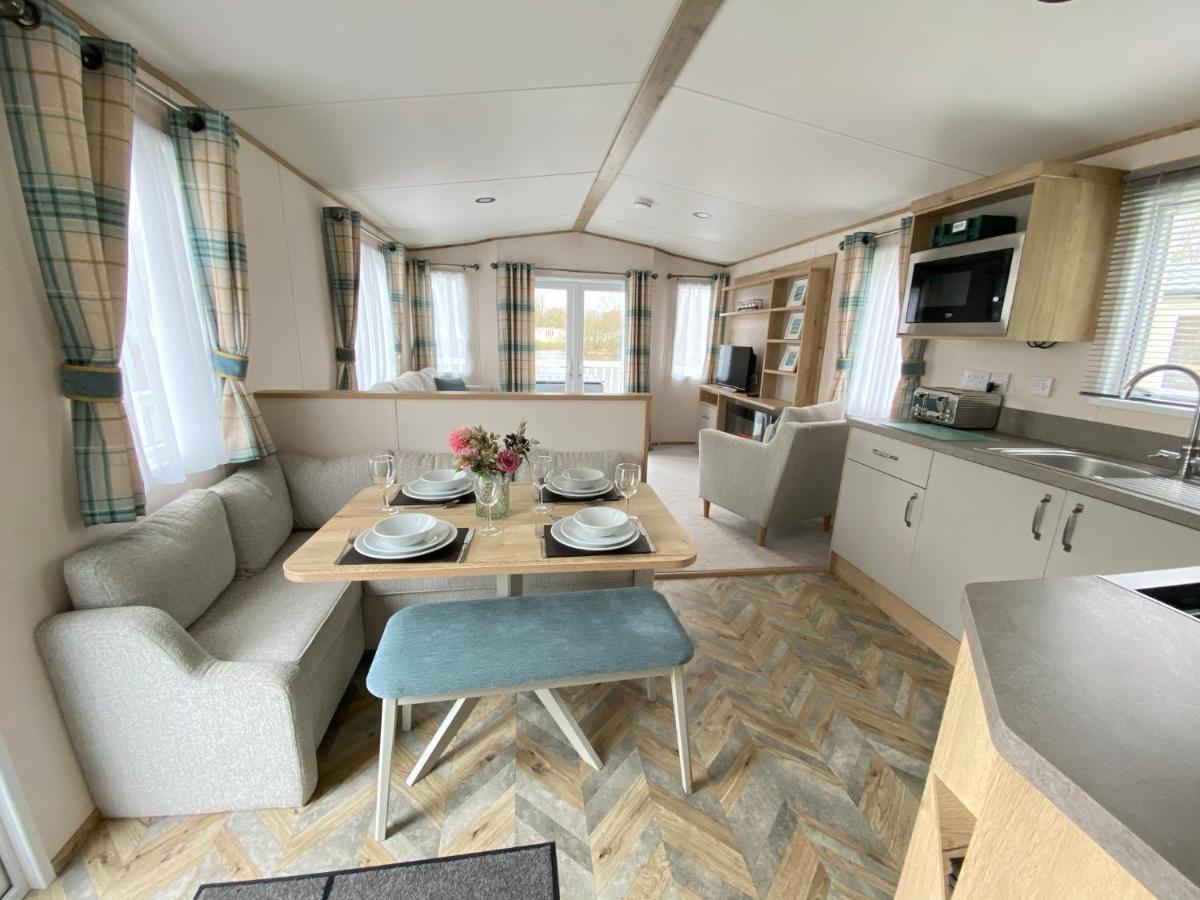 Holiday home Goosewing Lakeside