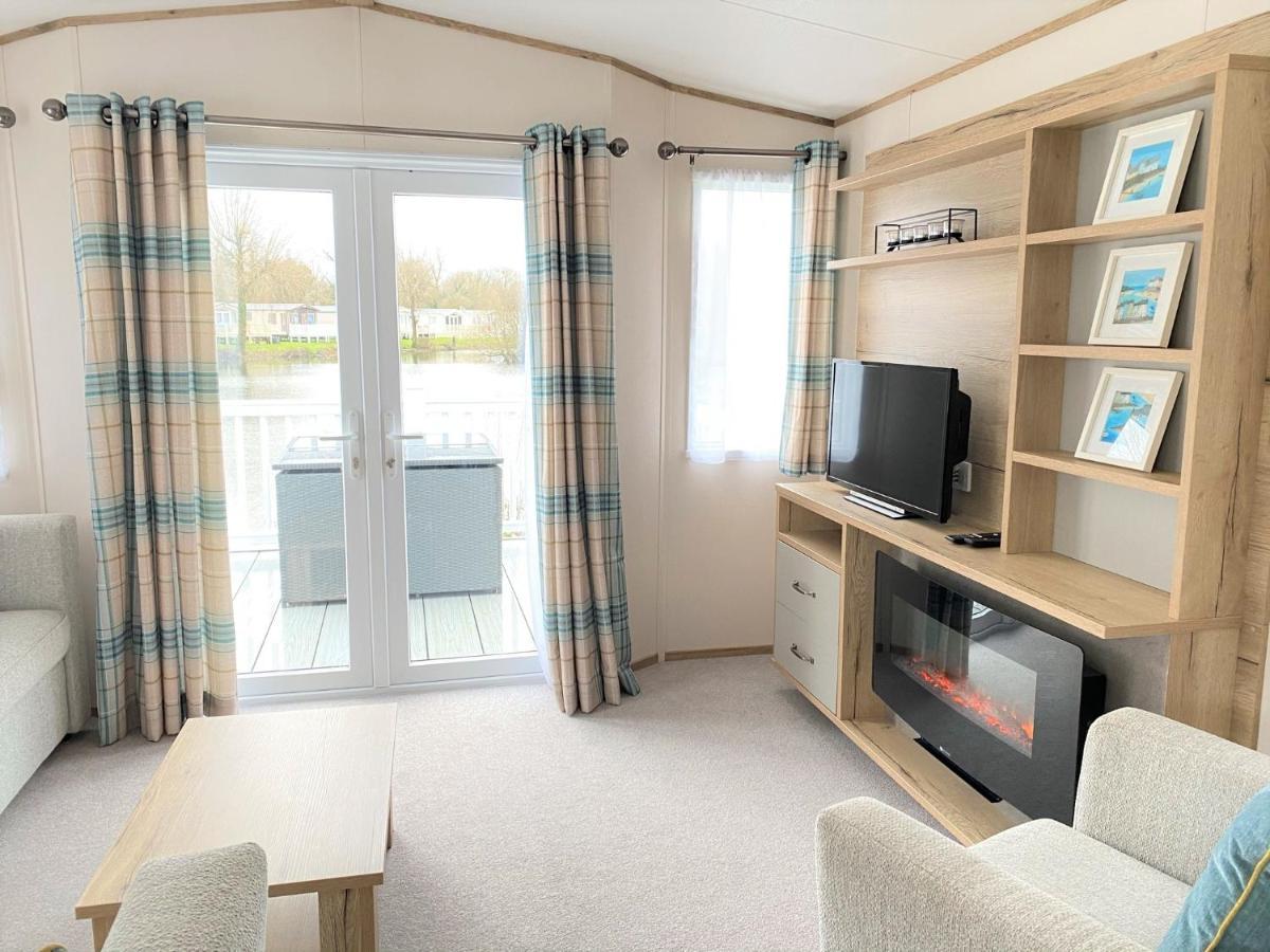 Holiday home Goosewing Lakeside